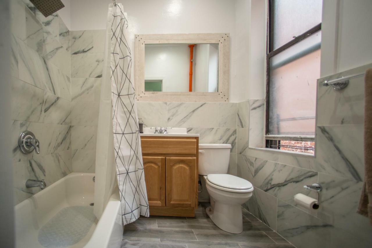 Private Room In A Shared Apartment 15 Minutes To Times Square! 纽约 外观 照片