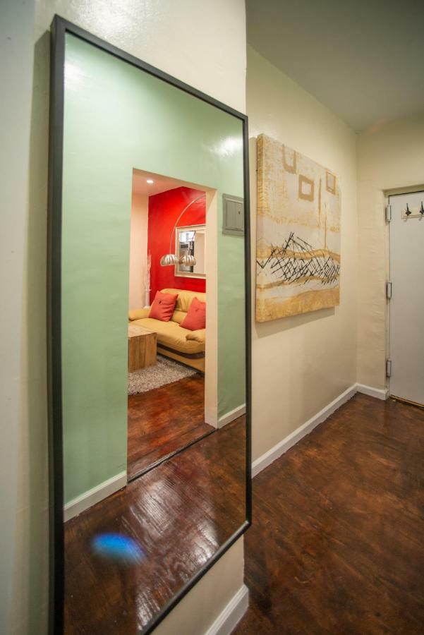 Private Room In A Shared Apartment 15 Minutes To Times Square! 纽约 外观 照片
